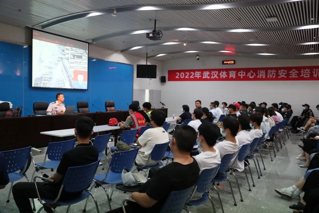 公司组织开展消防安全培训和实操演练