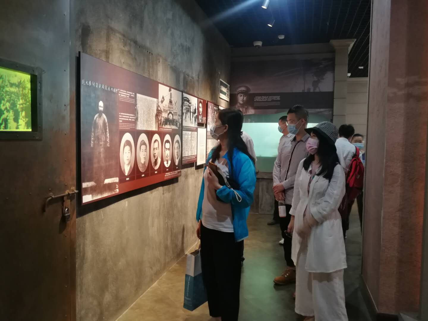 聆听历史足音，缅怀峥嵘岁月 公司员工参观武汉革命博物馆(图1)