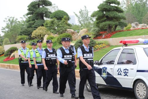 罗永纲来体育中心调研要求 坚决打赢军运会安保这场硬仗(图2)
