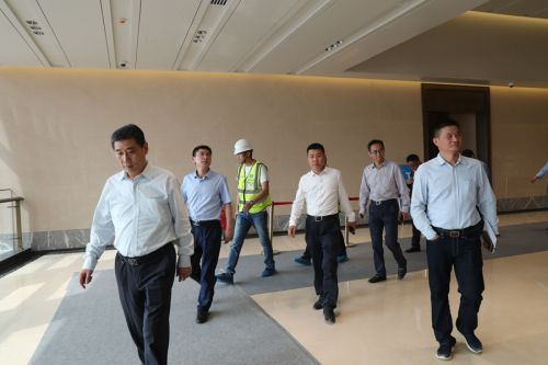 彭浩考察武汉体育中心体育场(图5)