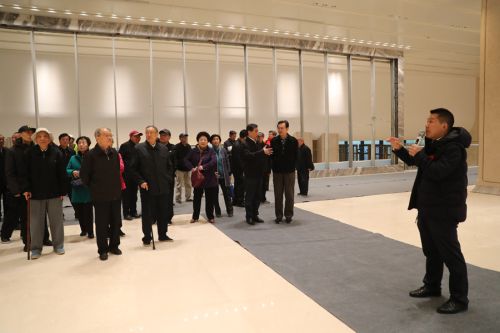 市老领导参观考察武汉体育中心(图4)