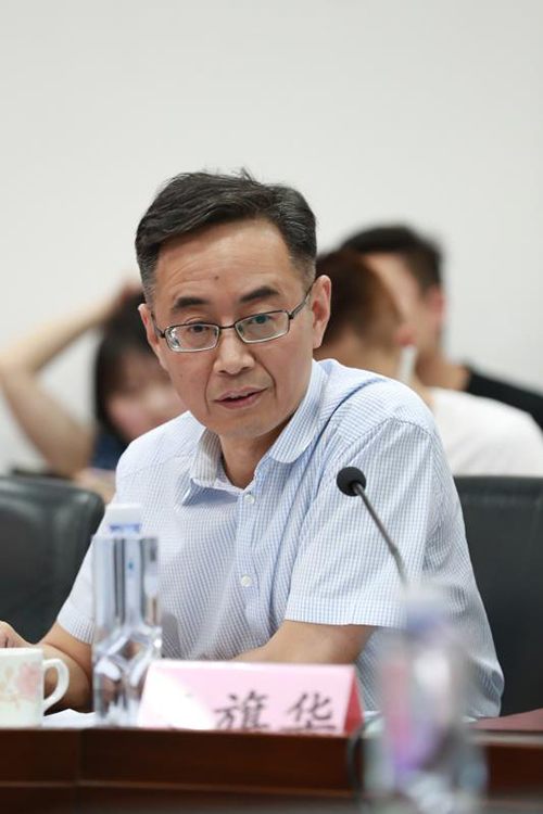 武汉体育中心召开半年经济工作会(图2)