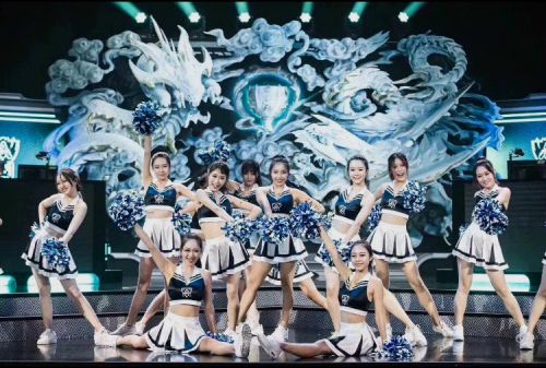 英雄联盟全球总决赛在武汉体育中心开赛(图1)