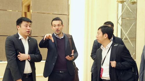 国际篮联来汉考察男篮世界杯筹备情况(图1)