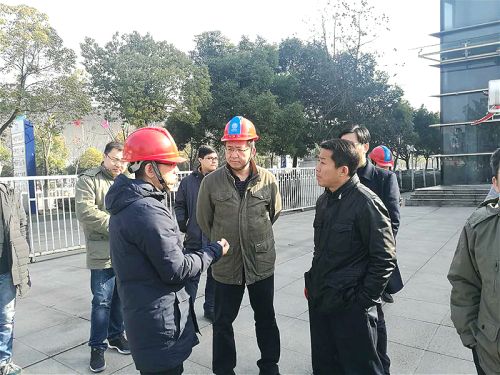 市供电公司区经信局调研体育中心军运会场馆供电保障工作(图1)
