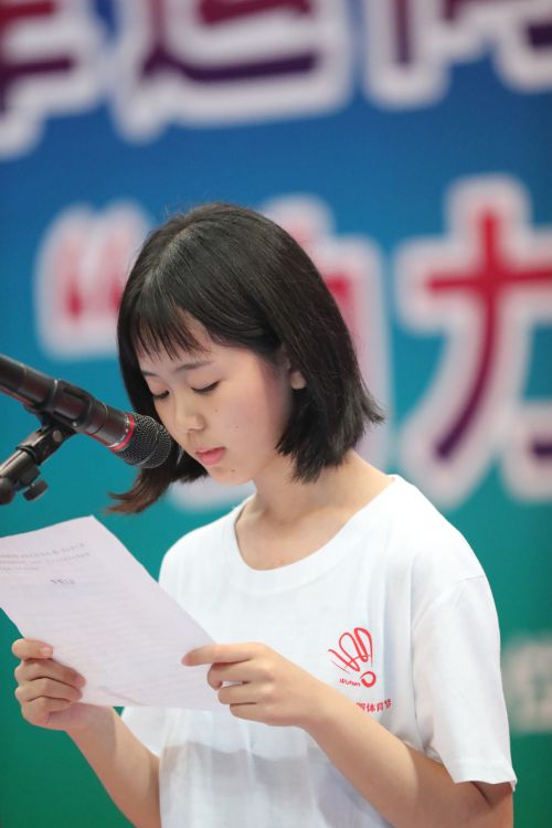 羽毛球世界冠军助力亚锦赛推广活动</br>88名贫困学子喜获圆梦爱心基金(图4)