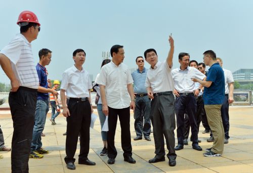 丁雨调研军运会筹备工作(图2)
