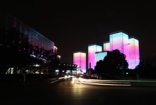 主媒体中心点亮车都夜景(图6)