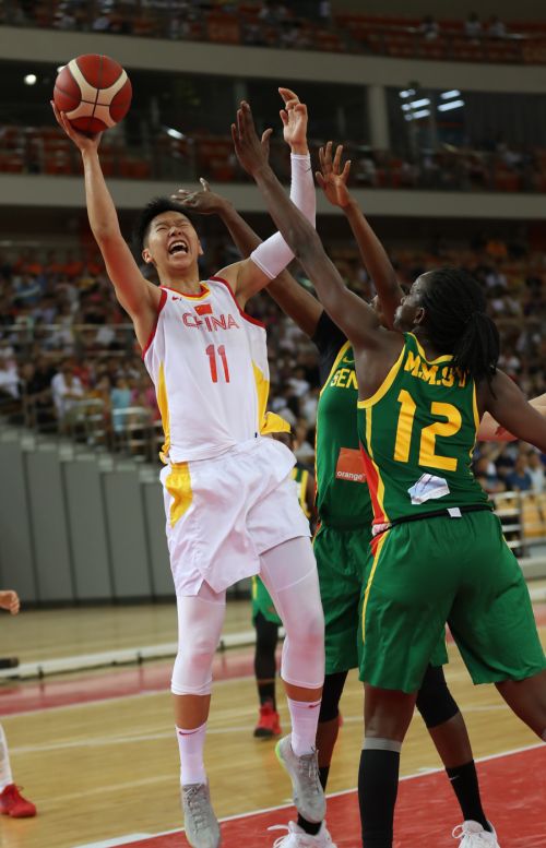国际女篮对抗赛 中国队在武汉体育中心战胜塞内加尔队(图2)