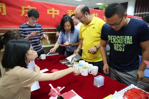 武汉体育中心举办“我们的节日·中秋”主题活动(图3)
