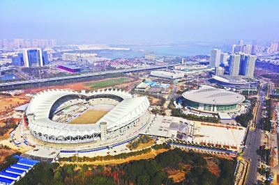 武汉体育中心改造工程接近尾声  军运会主会场旧貌换新颜