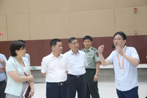 张世华现场调研加快军运会主媒体中心后期建设(图2)