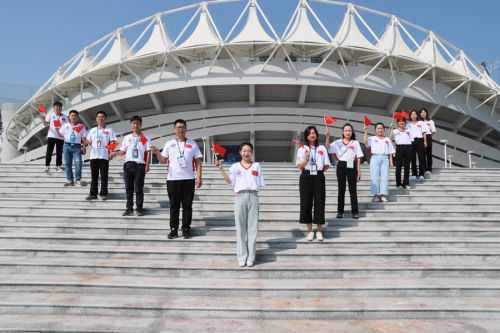 武汉体育中心庆祝祖国70华诞(图3)