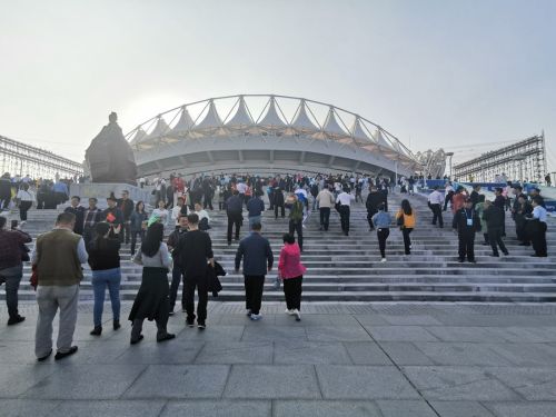 散场后6万观众席没有垃圾  “武汉式散场”展现城市文明