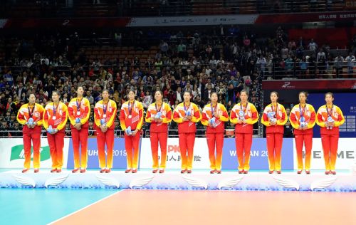 虽败犹荣！“中国女排 你们最棒”(图1)