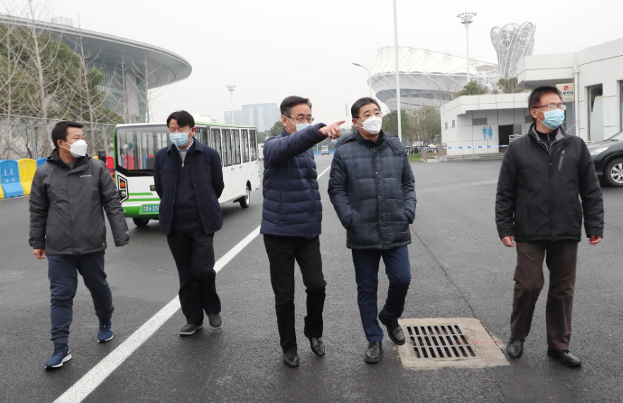 彭浩调研武汉体育中心方舱医院强调：确保方舱医院稳定运行(图5)