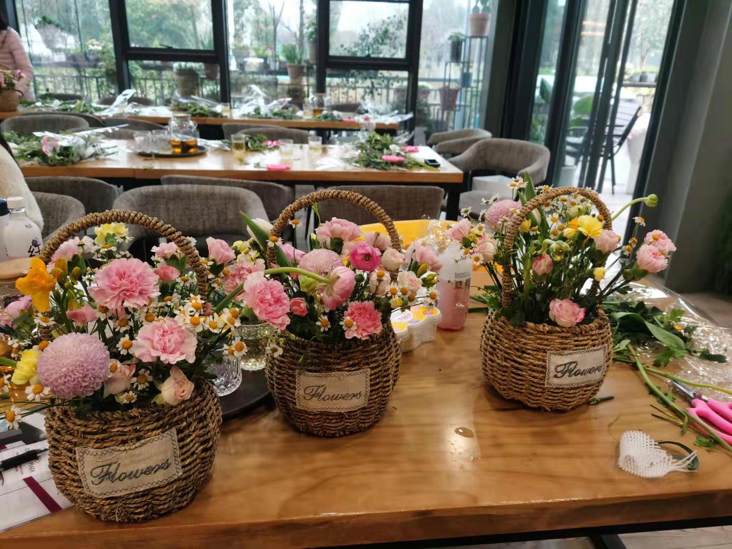 情暖三月 如花绽放 工会三八节花艺活动温情上演(图5) 情暖三月 如花绽放 工会三八节花艺活动温情上演(图5)